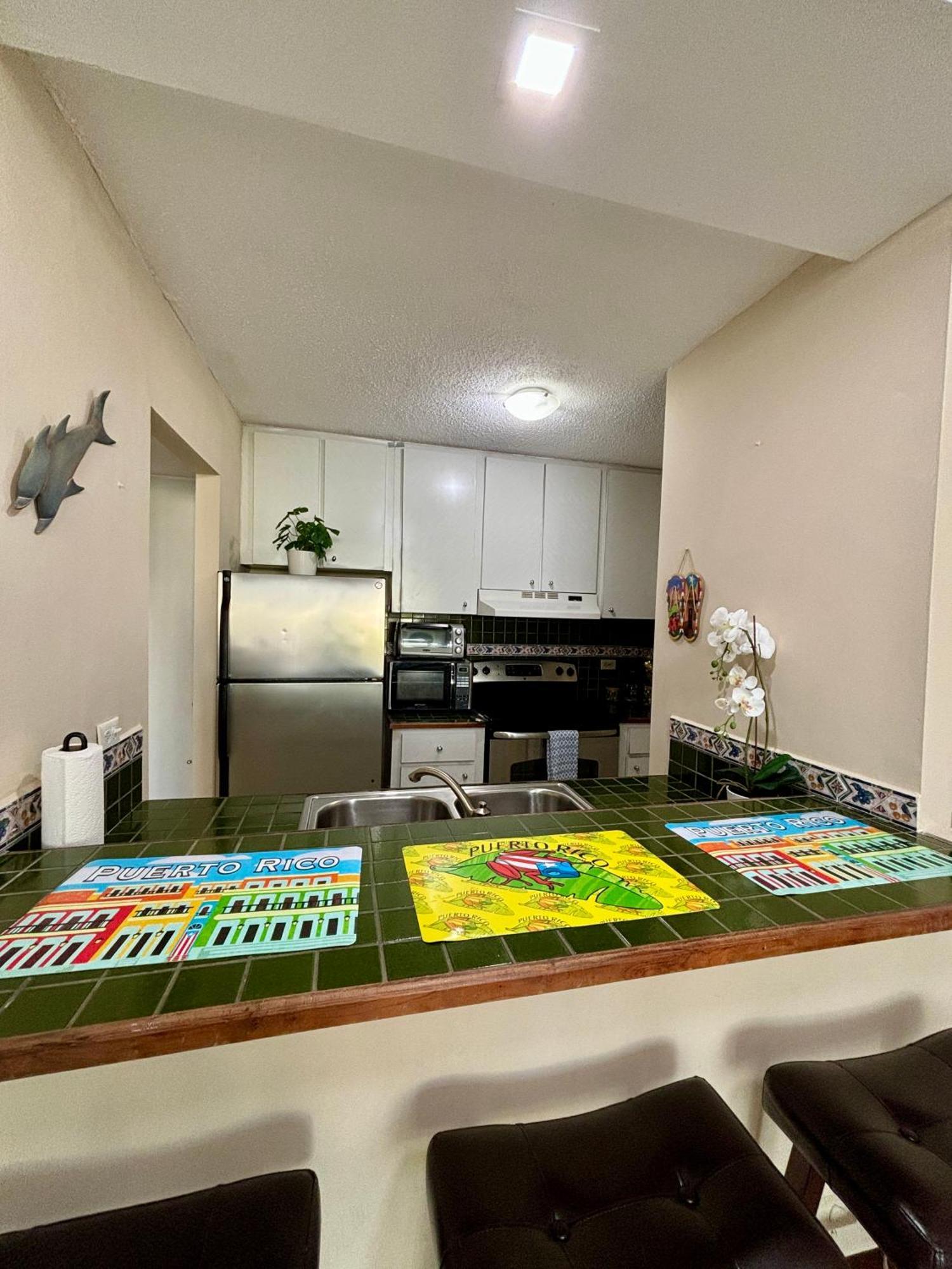 Downtown Beachfront Isla Verde Luxury Apartment ซานฮวน ภายนอก รูปภาพ