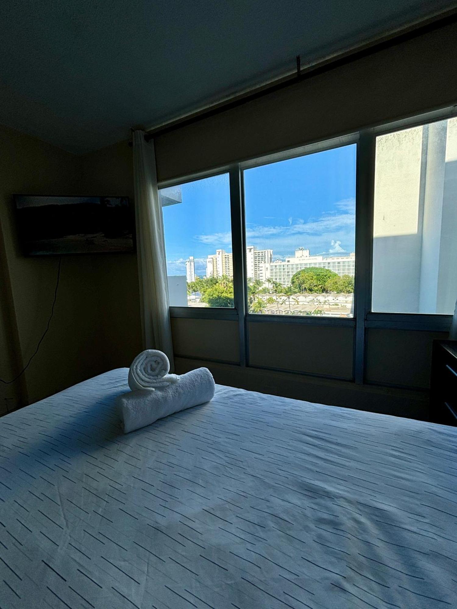Downtown Beachfront Isla Verde Luxury Apartment ซานฮวน ภายนอก รูปภาพ