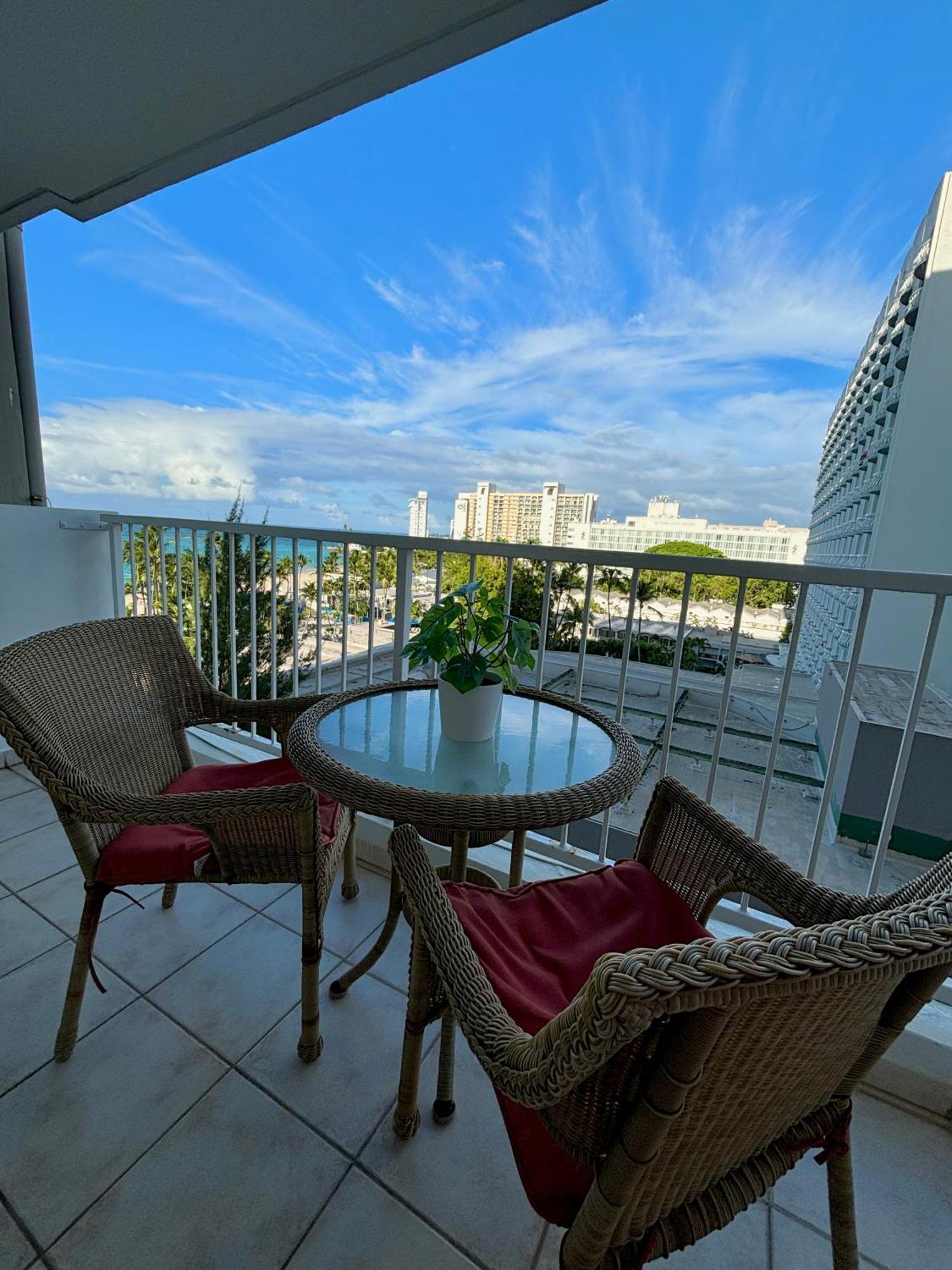 Downtown Beachfront Isla Verde Luxury Apartment ซานฮวน ภายนอก รูปภาพ