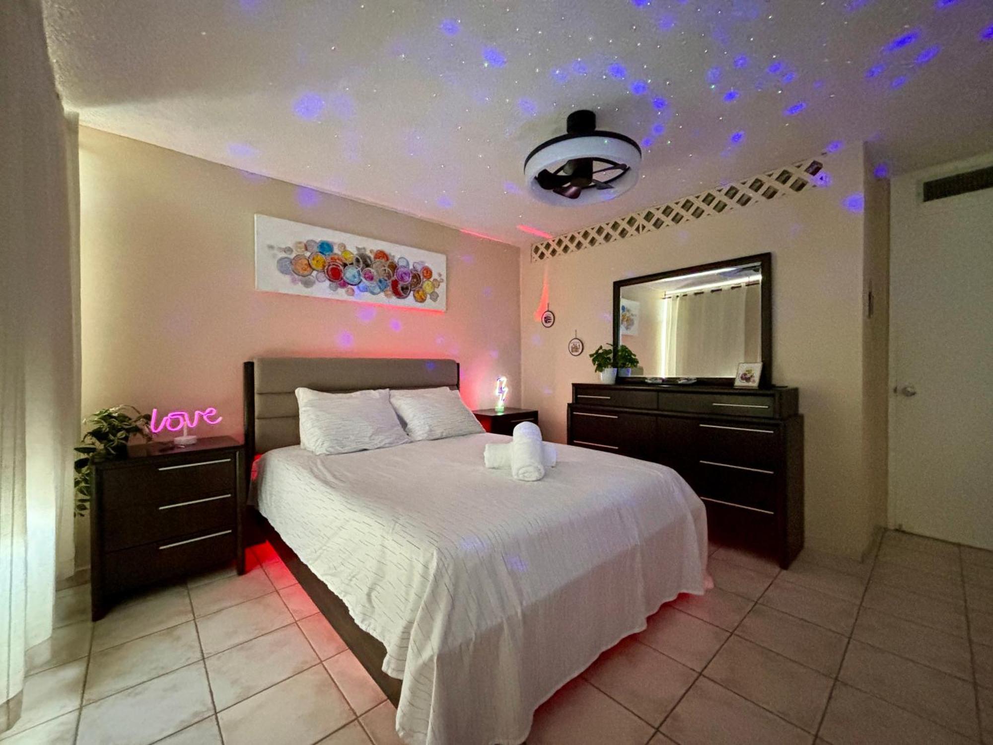 Downtown Beachfront Isla Verde Luxury Apartment ซานฮวน ภายนอก รูปภาพ