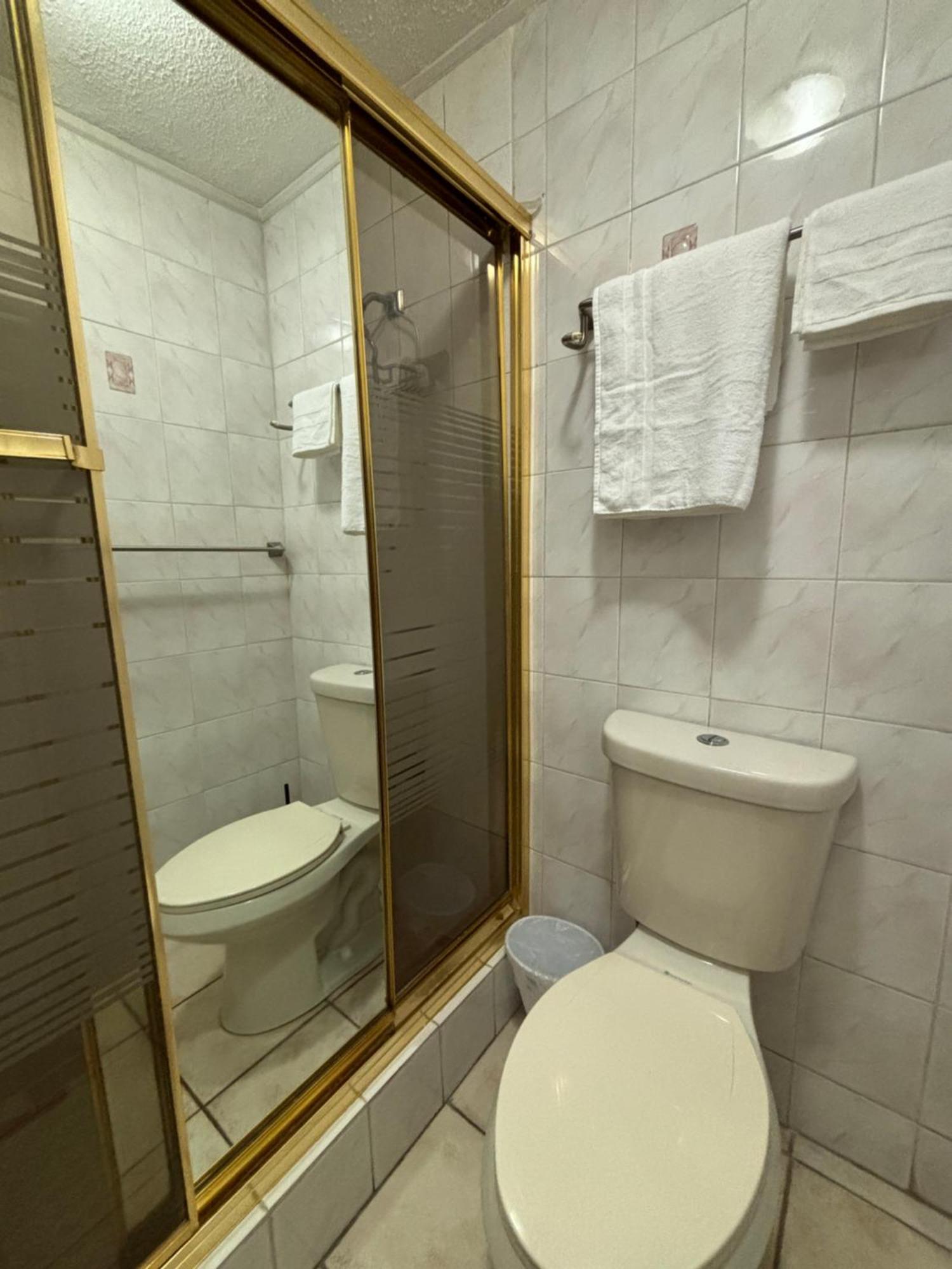 Downtown Beachfront Isla Verde Luxury Apartment ซานฮวน ภายนอก รูปภาพ