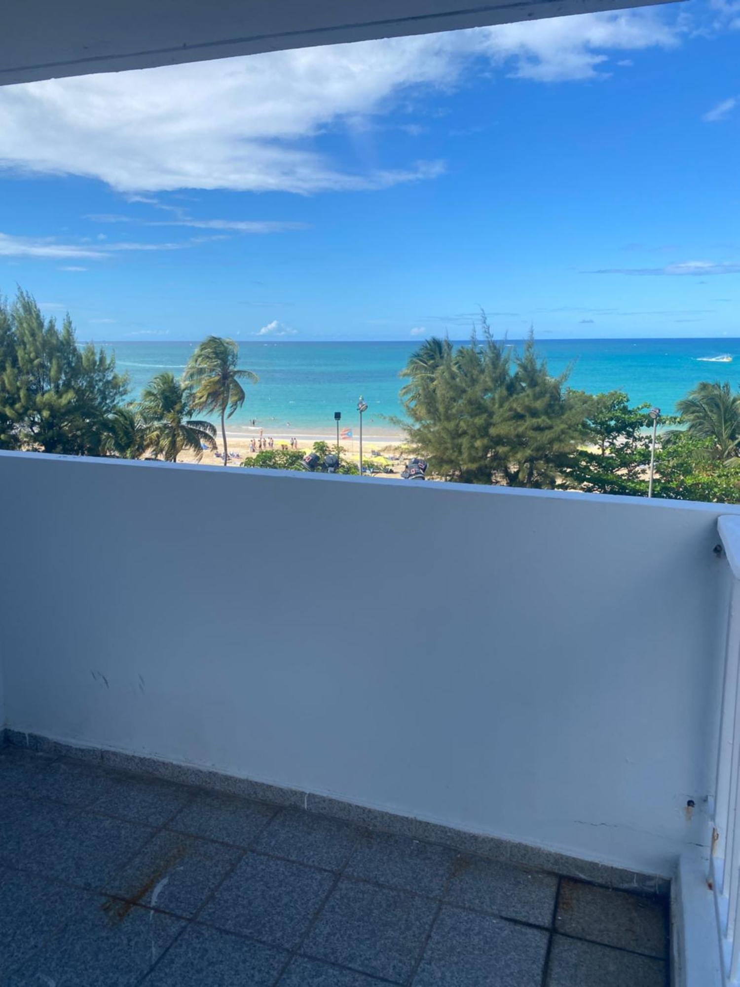 Downtown Beachfront Isla Verde Luxury Apartment ซานฮวน ภายนอก รูปภาพ
